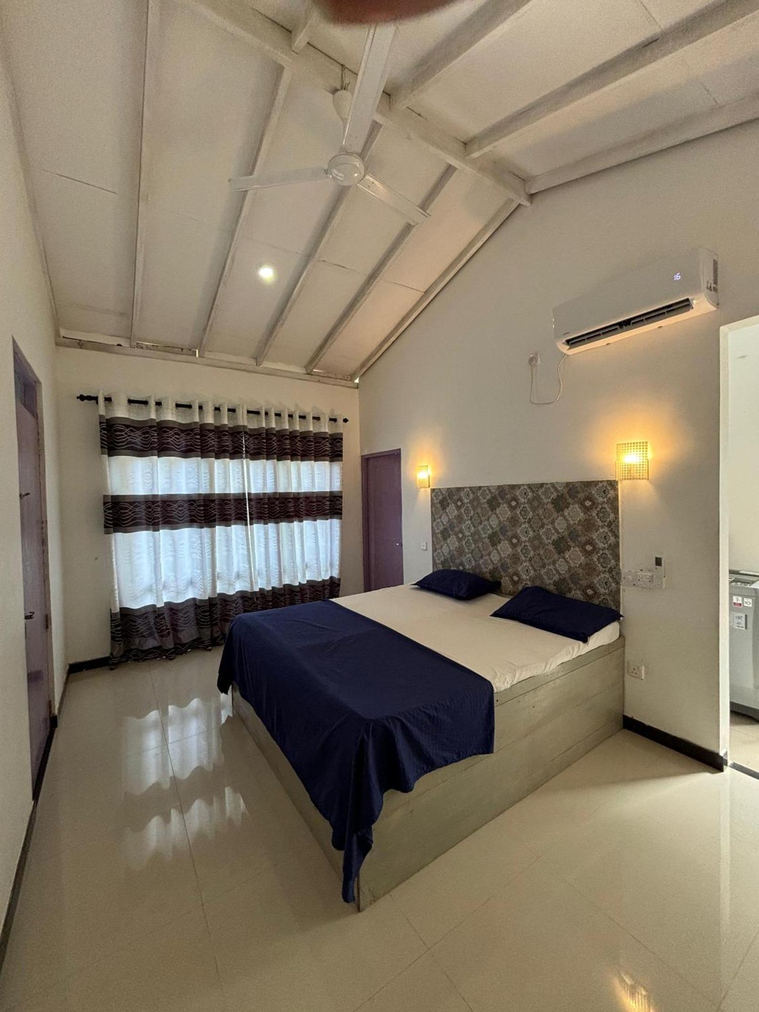 Hotel House 73 à Unawatuna Extérieur photo